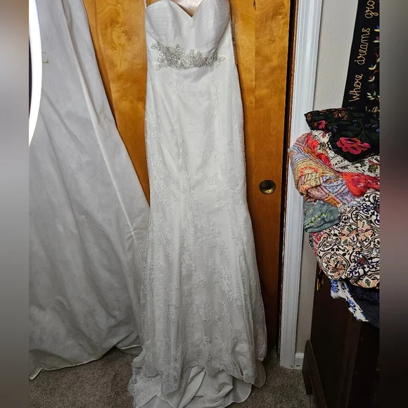 David's Bridal WG3436 Strapless Bridal Gown With Embellishments Sz Zero NWT - Picture 4 of 11